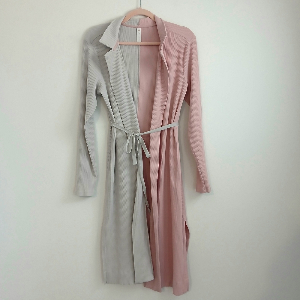 NWOT Anthropologie Two-Tone Pink and Gray Jersey Knit Long Robe
